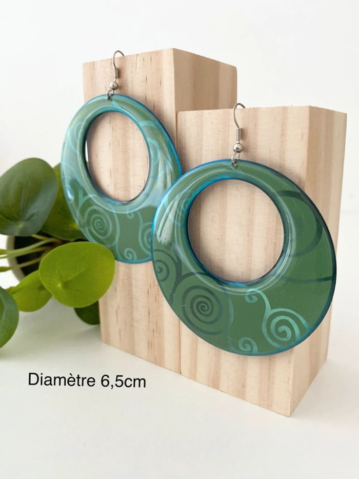 Boucles d’oreilles créoles Spirale 6,5cm 💙🩵 Parfait état