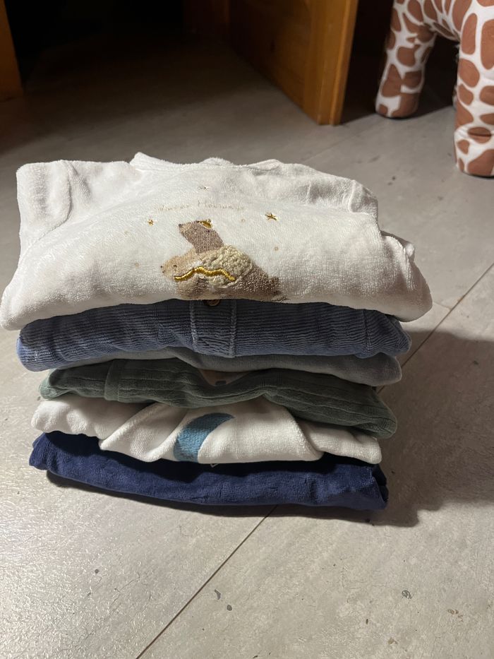 Pyjama 3 moi - photo numéro 1