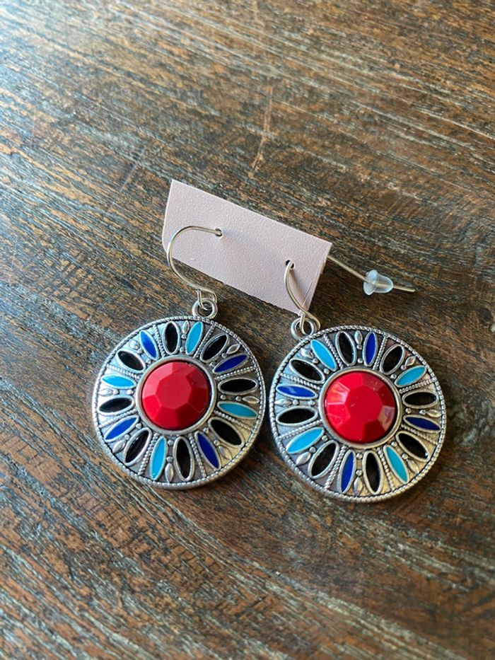 Magnifiques boucles d’oreilles colorées - photo numéro 3