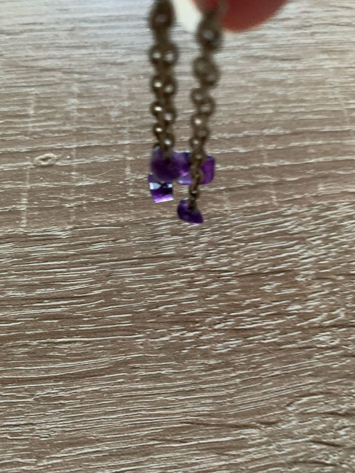 Boucles d’oreilles pendantes pierres violettes - photo numéro 4