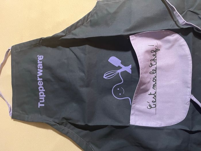 Tablier et charlotte Tupperware - photo numéro 7