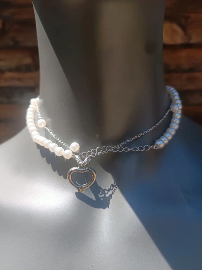 Collier ras du cou perles blanches pendant dans le dos - photo numéro 4
