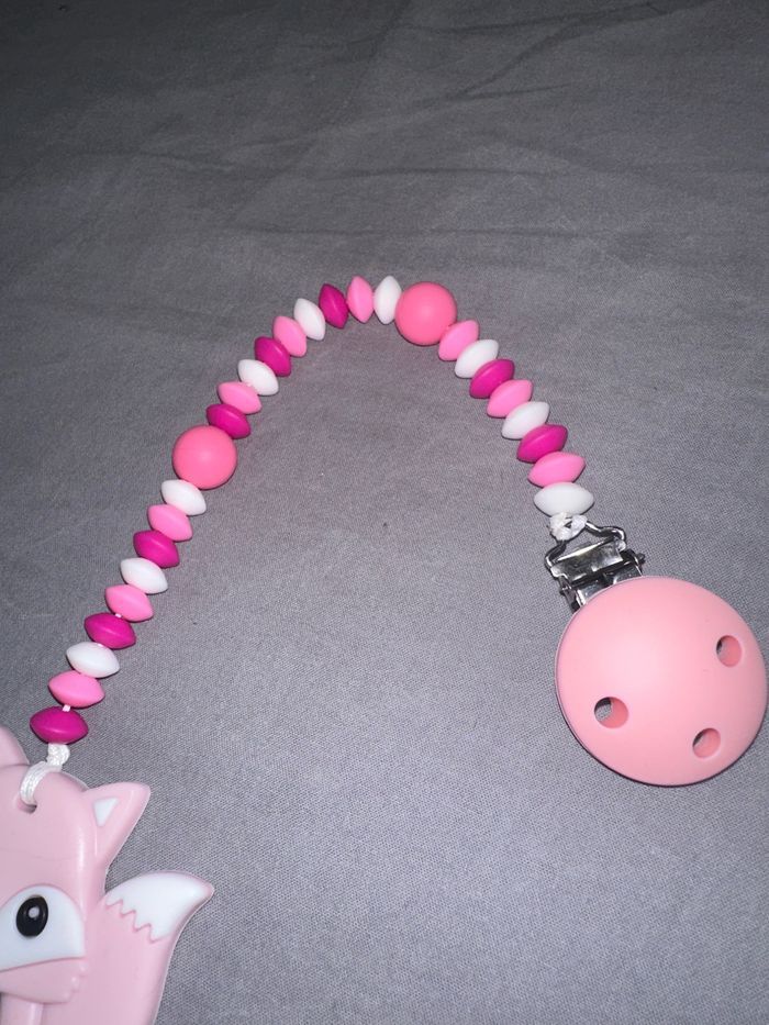 Attache anneaux de dentition bébé fille - photo numéro 3