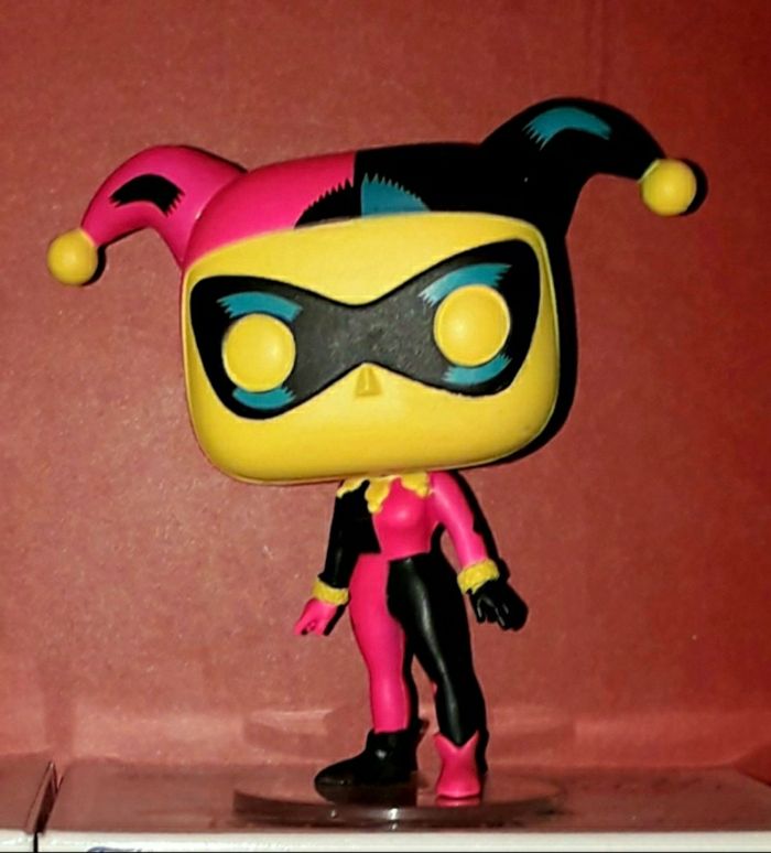 Lot de 4 Funko Pop Batman : 3 Harley Quinn 371 413 166 & Mister Freeze 342 - photo numéro 10