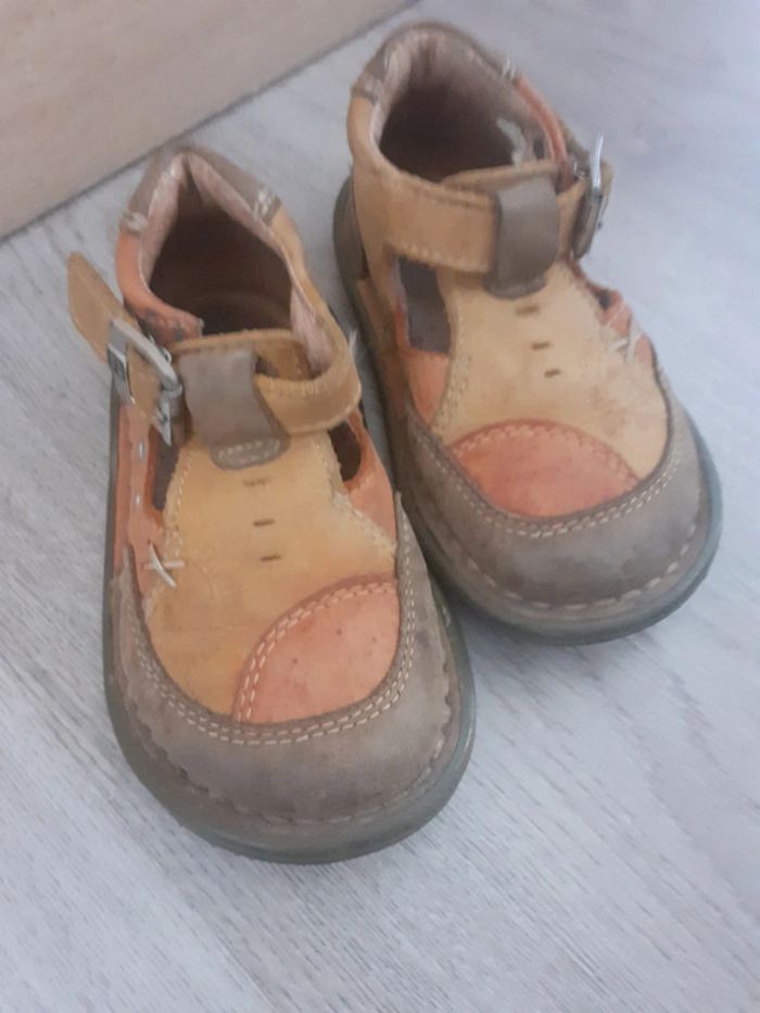 Chaussures cuir 22