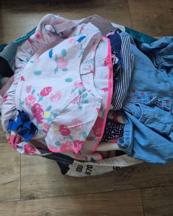 Lot été 6 mois fille + 80 articles 