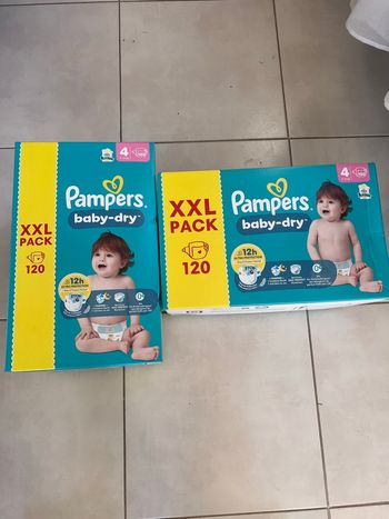 Lot 2 paquets de couches Pampers taille 4 XXL