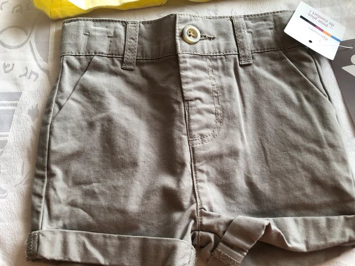 Ensemble garçon neuf 3 mois short et tee shirt - photo numéro 2