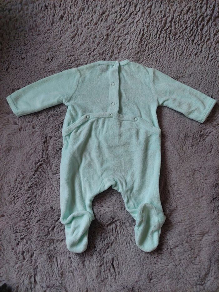 Pyjama 1 mois - photo numéro 2
