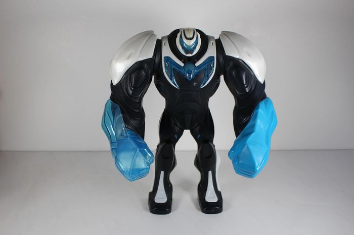 Figurine Max Steel Turbo Maxi Puissance Sonore Mattel 28 cm
