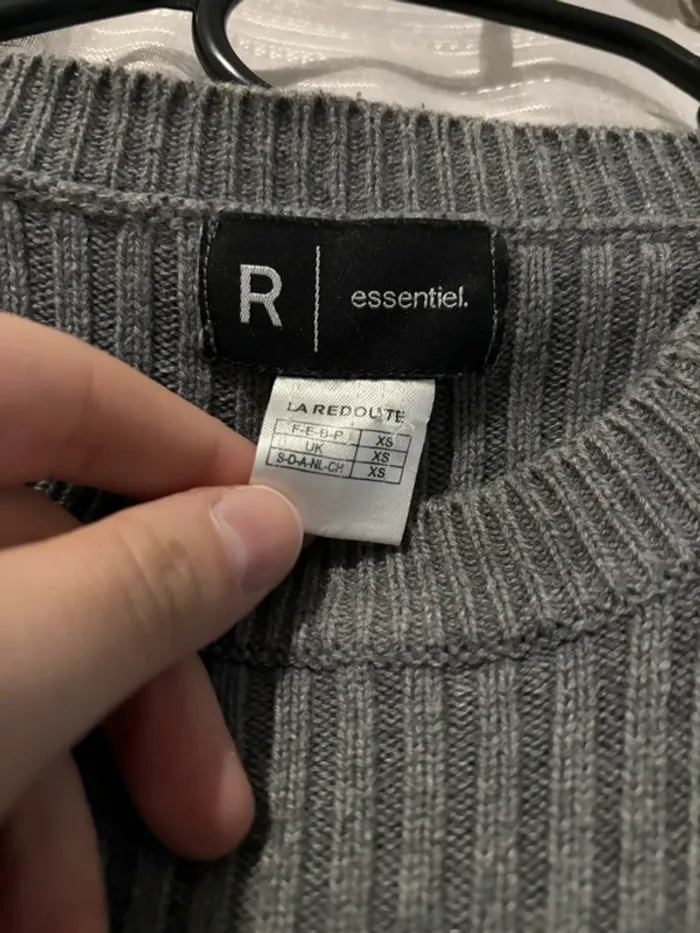 Pull gris - photo numéro 3