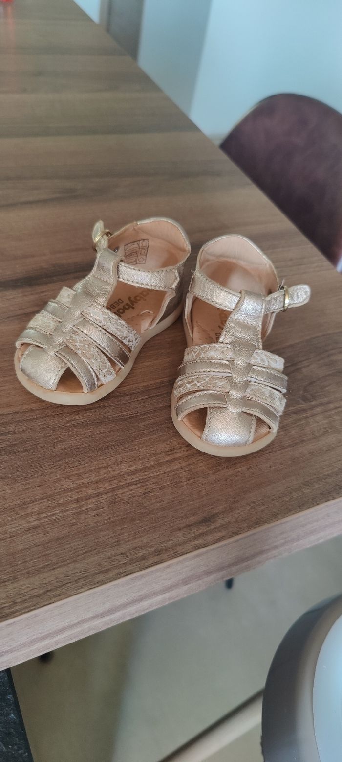 Chaussures fille taille 19 - photo numéro 5