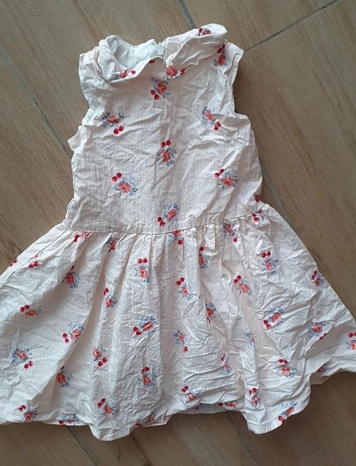 Lot fille 3 ans, 98cm - photo numéro 2