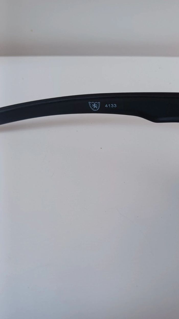 Lunettes de soleil Vintage Ferrari - photo numéro 7