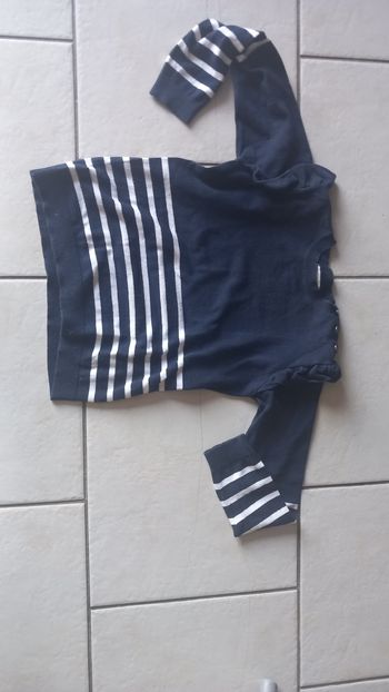 Pull marin bleu et blanc rayé vertbaudet  8 ans tbe