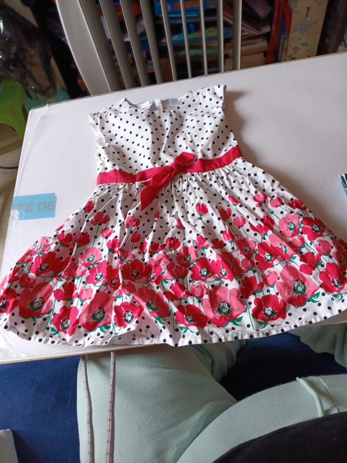 Robe 18 24 mois 92cm babiesrus pas de vinted go