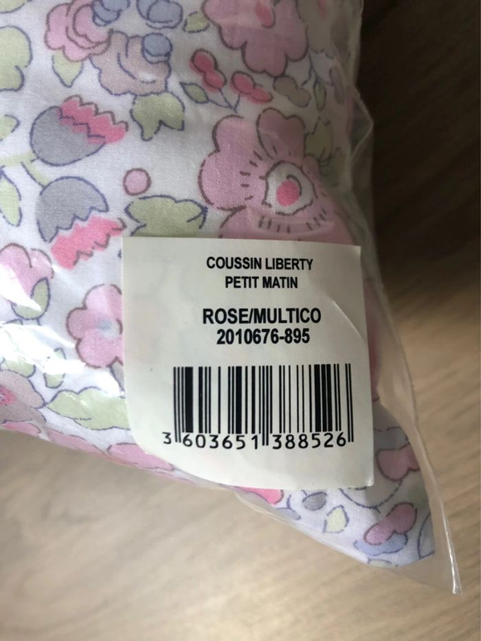 Coussin déhoussable 30x30 cm en Liberty Betsy dragée Jacadi TU - photo numéro 2