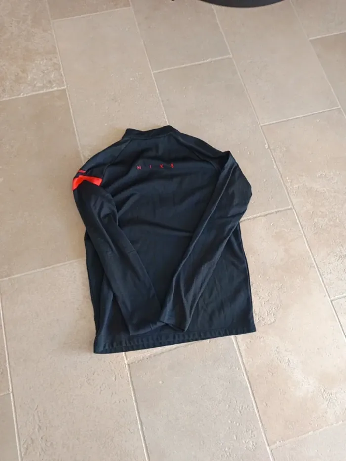 Haut de sport nike - photo numéro 4