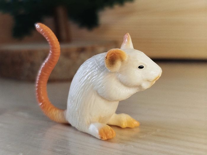 Figurine souris blanche Animal de la ferme - photo numéro 2