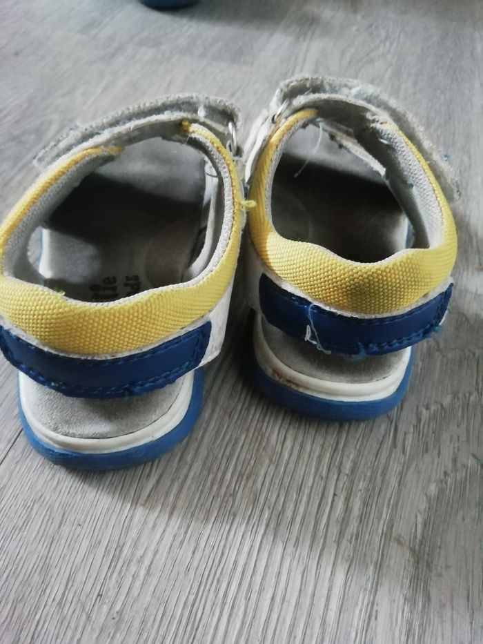 Sandales requins 24 - photo numéro 3