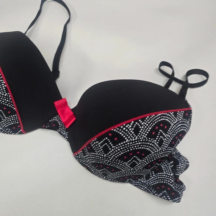 Soutien gorge neuf - photo numéro 2