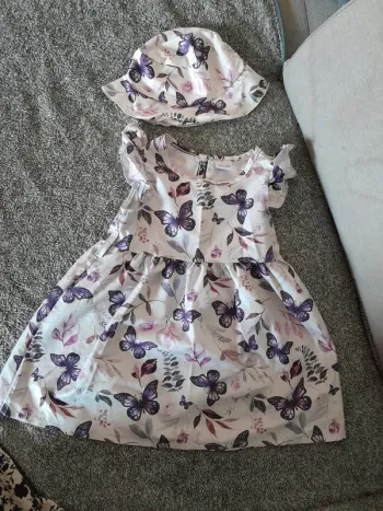 Ensemble robe chapeau 12/18 mois