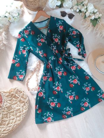 Jolie robe verte taille 40