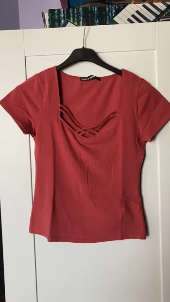 t-shirt rose