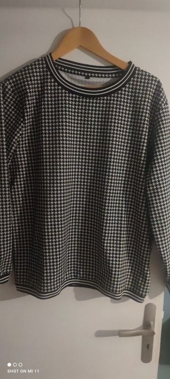 Beau sweat tissu pied de poule taille L/44