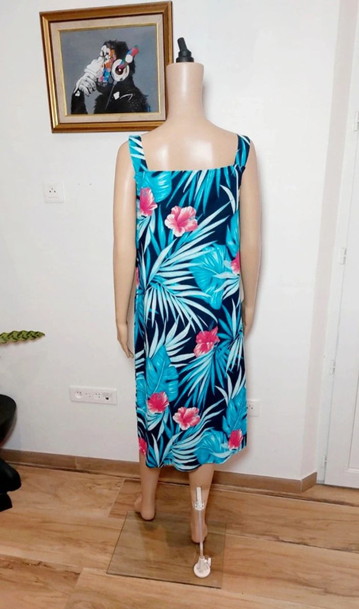 🌴 T.44 - Robe d'été à bretelles - Motif
fleurs tropicales - photo numéro 6