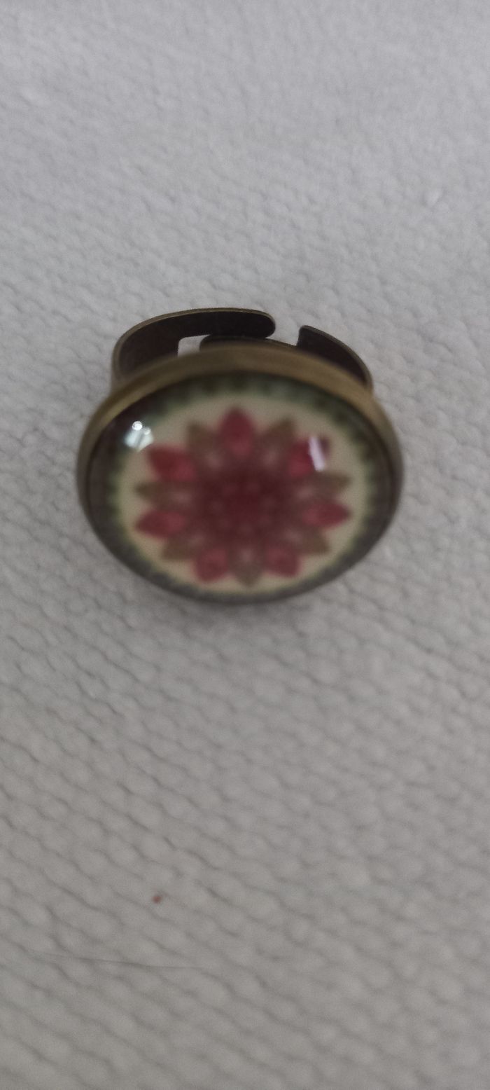 Bague cabochon fleurs mandala - photo numéro 3