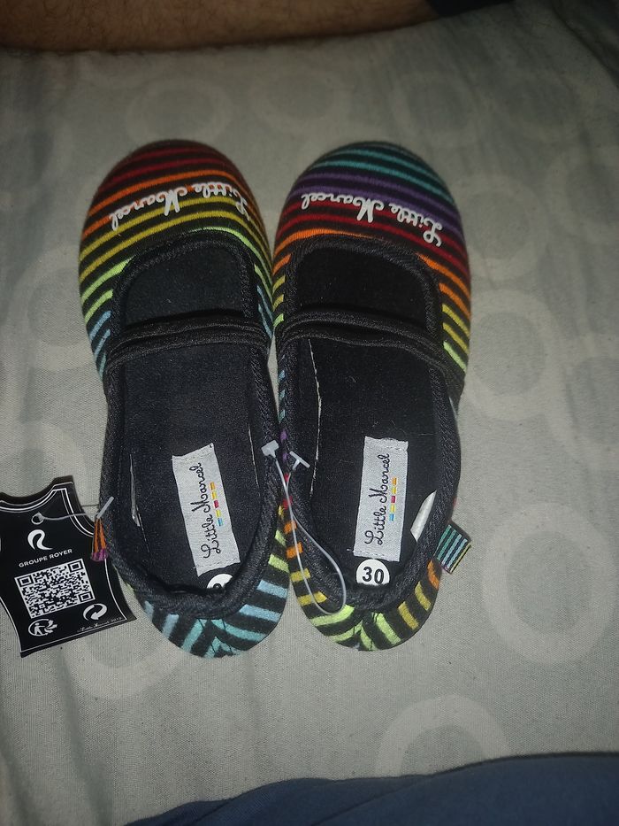 Chaussons neuf t.30