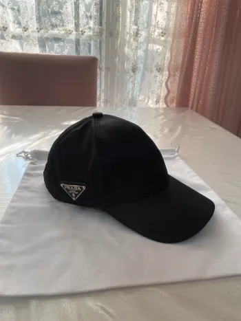 Casquette prada