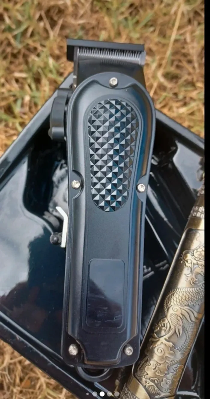 Tondeuse à cheveux et barbe neuve - photo numéro 2