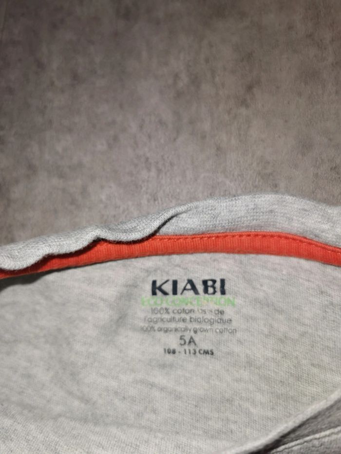 T-shirt à manches longues garçon 5 ans neuf - photo numéro 3