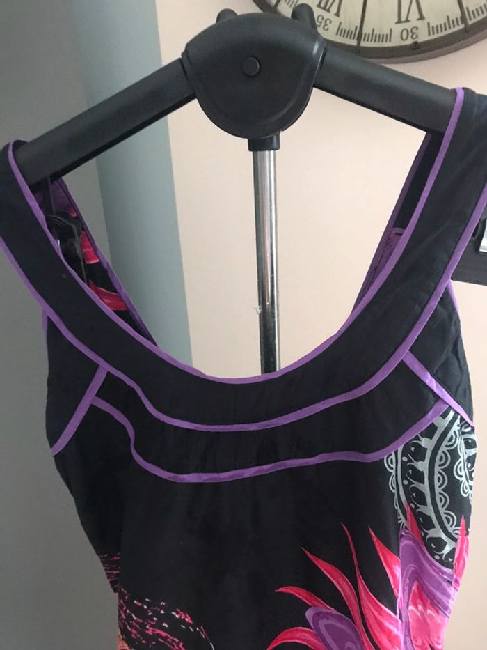 Robe noire sans manches  à fleurs - photo numéro 3