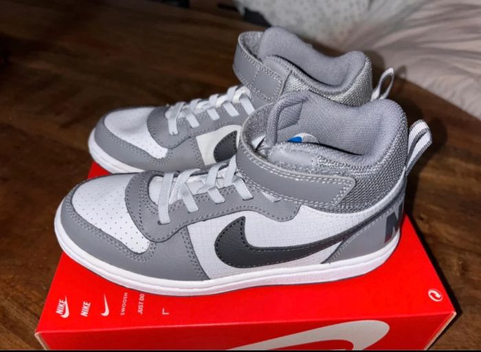 Baskets Nike P.33,5 Neuves unisex - photo numéro 2