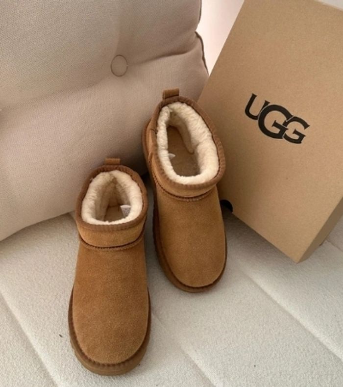 Ugg Classic Ultra Mini