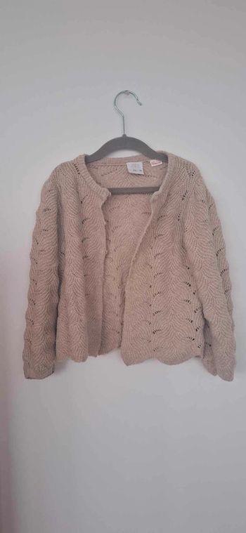 Adorable gilet boléro beige, parfait pour les tenues printanières