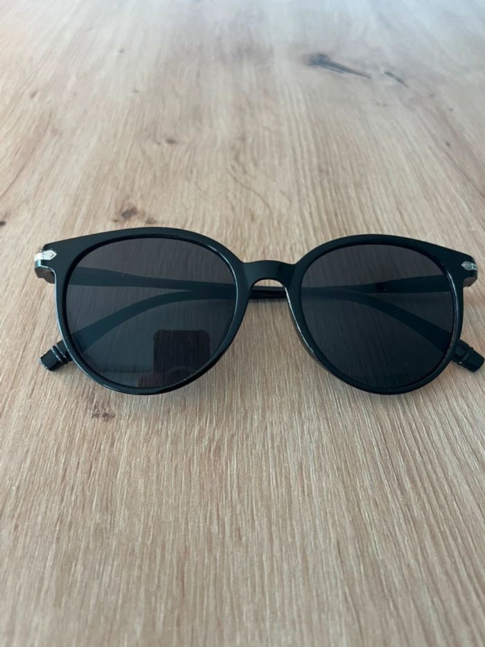 Lunettes de soleil femmes rondes noires - photo numéro 7