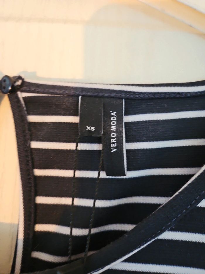 Robe Vero moda neuve - photo numéro 3