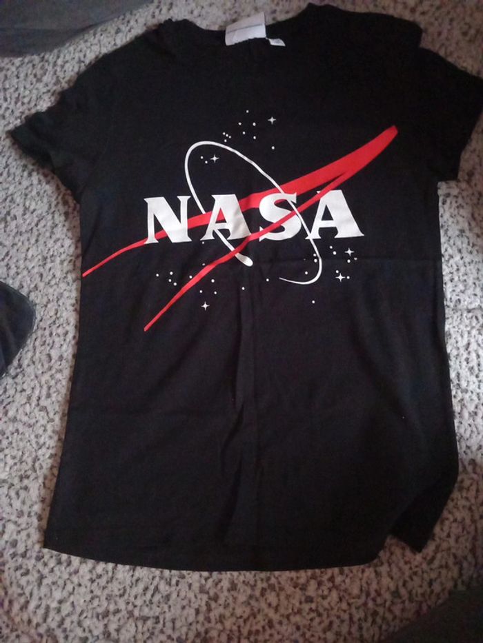 T-shirt nasa primark taille 2xs - photo numéro 1