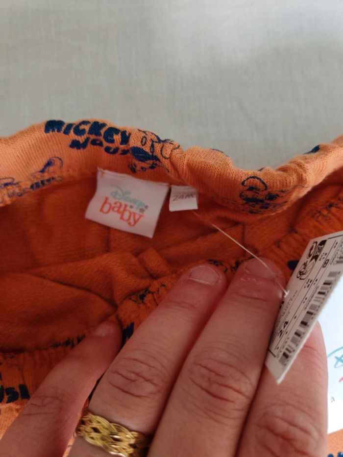 Short Mickey taille 2 ans neuf - photo numéro 4