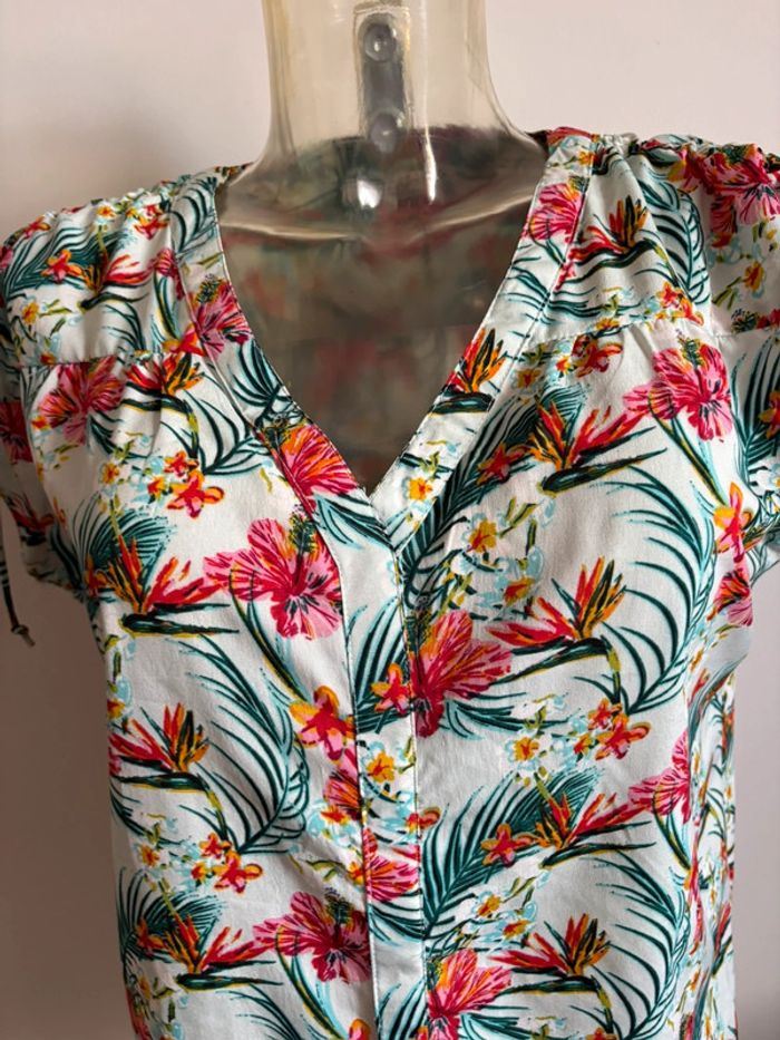 TEE shirt U collection taille 36 - photo numéro 3