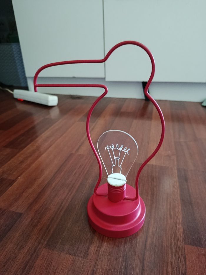 Lampe a led