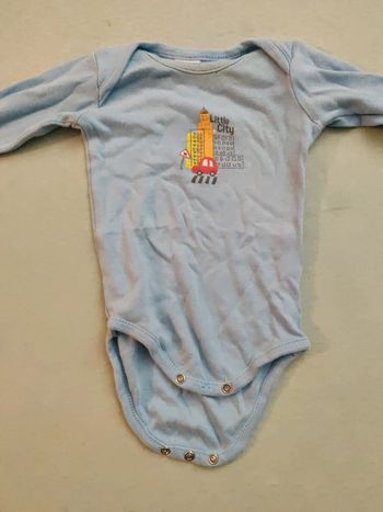 Body bleu taille 6 mois