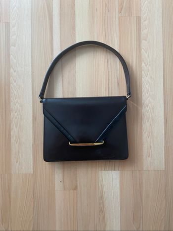 Sac à main en cuir noir