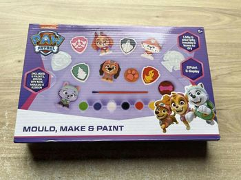Kit créatif moulage en plâtre a peindre paw patrol Nickelodeon
Neuf 
