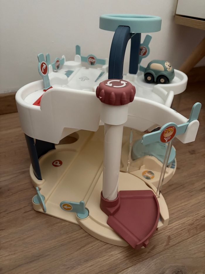 🚗 Beau garage Smoby – avec rampe et ascenseur - photo numéro 2