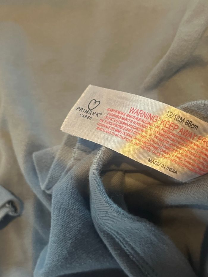 Lot de 7 bodies de 9 à 36 mois - photo numéro 4